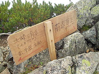 􂩂k